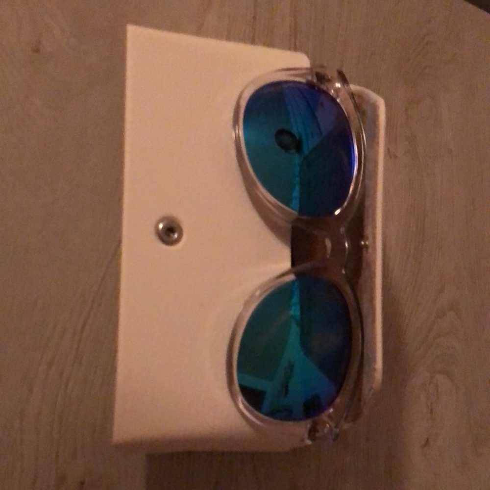 Michael Kors sunglasses - Picture 4 of 6